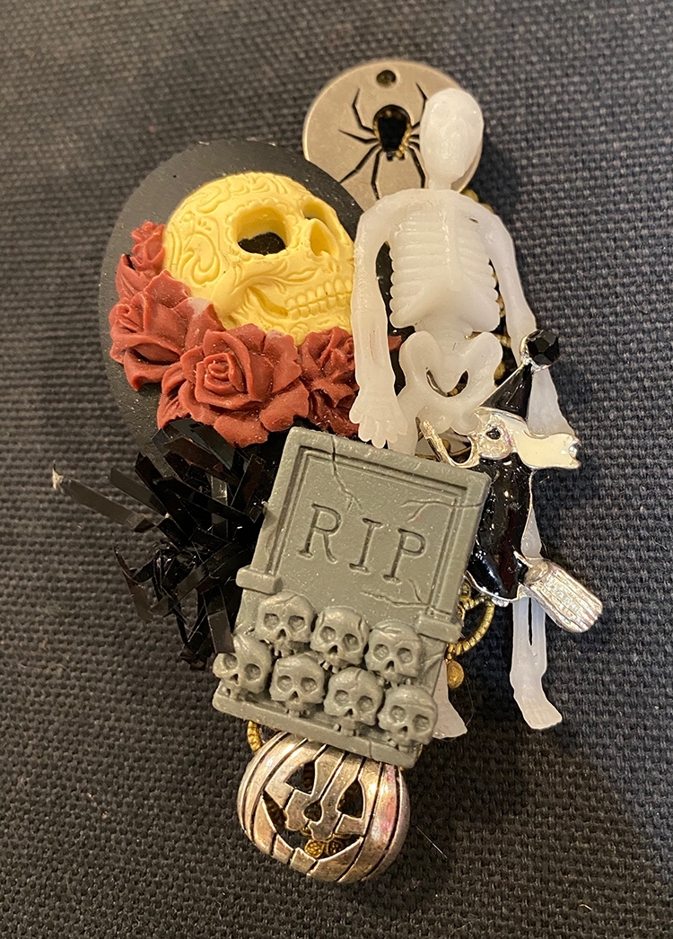 Halloween Brooch #004